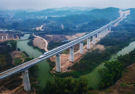 高鐵給茉莉之鄉“捎”來了什么