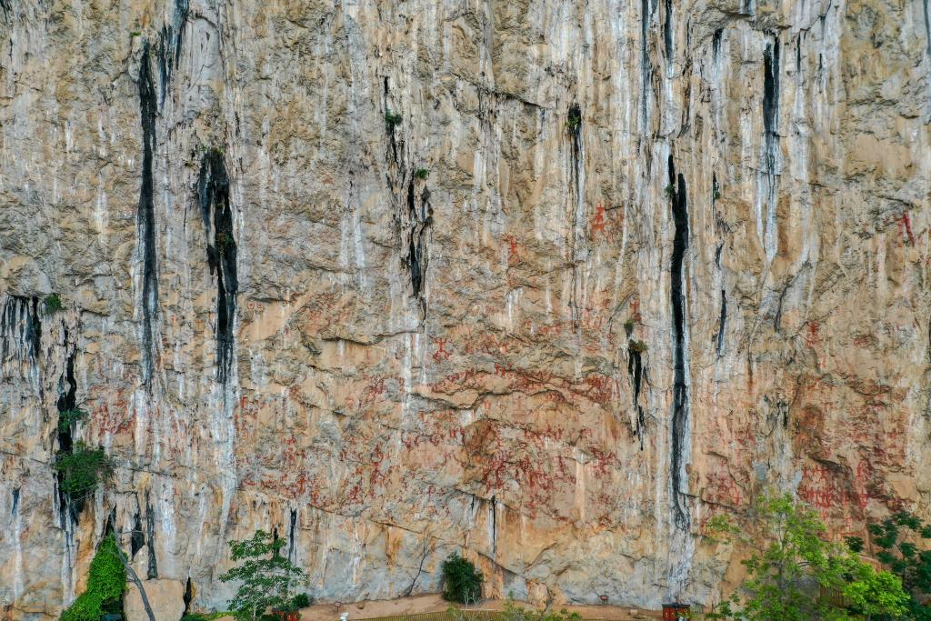 智繪中國·世遺鏡鑒｜花山巖畫：千年巖畫煥新“彩”
