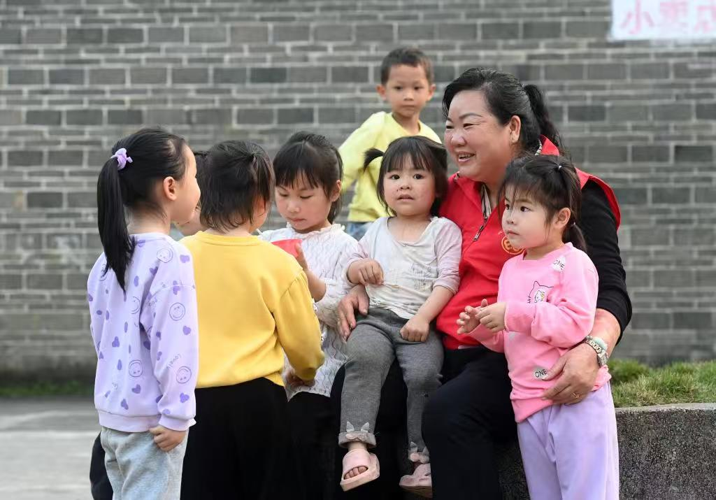 她們，用愛守護成長